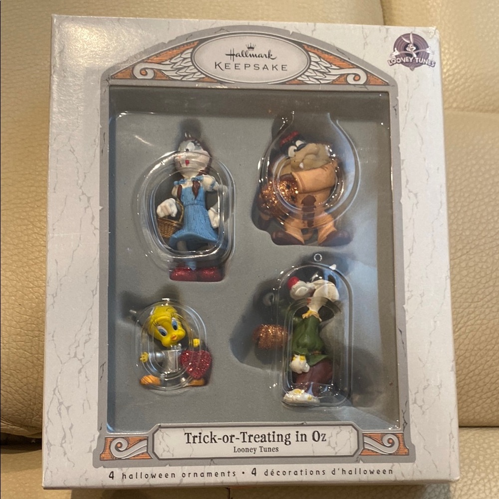 Hallmark Keepsake Looney Tunes Halloween Ornaments - Multicolor